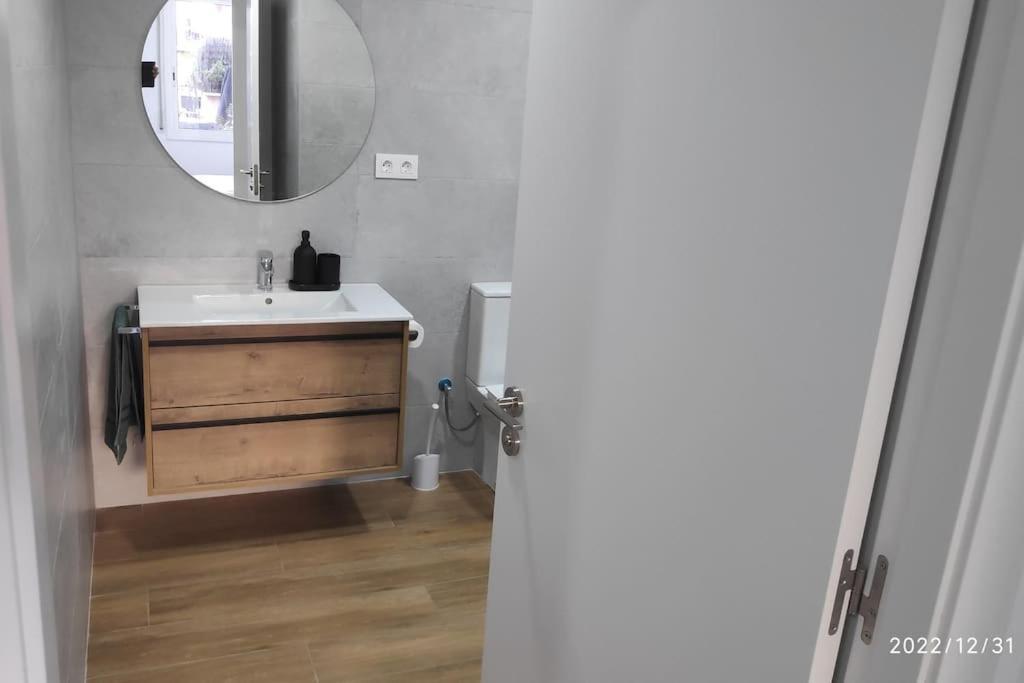 Precioso Apartamento Con Magnifico Patio. Sant Feliu de Llobregat Exteriér fotografie