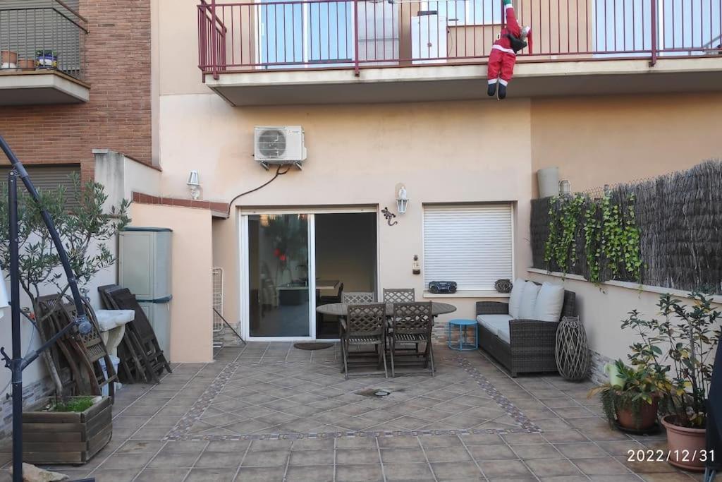 Precioso Apartamento Con Magnifico Patio. Sant Feliu de Llobregat Exteriér fotografie